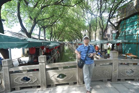 说明:F:\hh\山师外国语\教师名单及教师风采资料\教师风采上交资料\大外部各教研室个人简介总汇\大外部各教研室个人简介总汇\基础组6人+赵彩红导师已有\汤蒙\生活照片.JPG