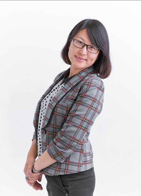 说明:F:\hh\山师外国语\教师名单及教师风采资料\教师风采上交资料\大外部各教研室个人简介总汇\大外部各教研室个人简介总汇\其他8人\张虹简介中英文加照片\张虹照片.png